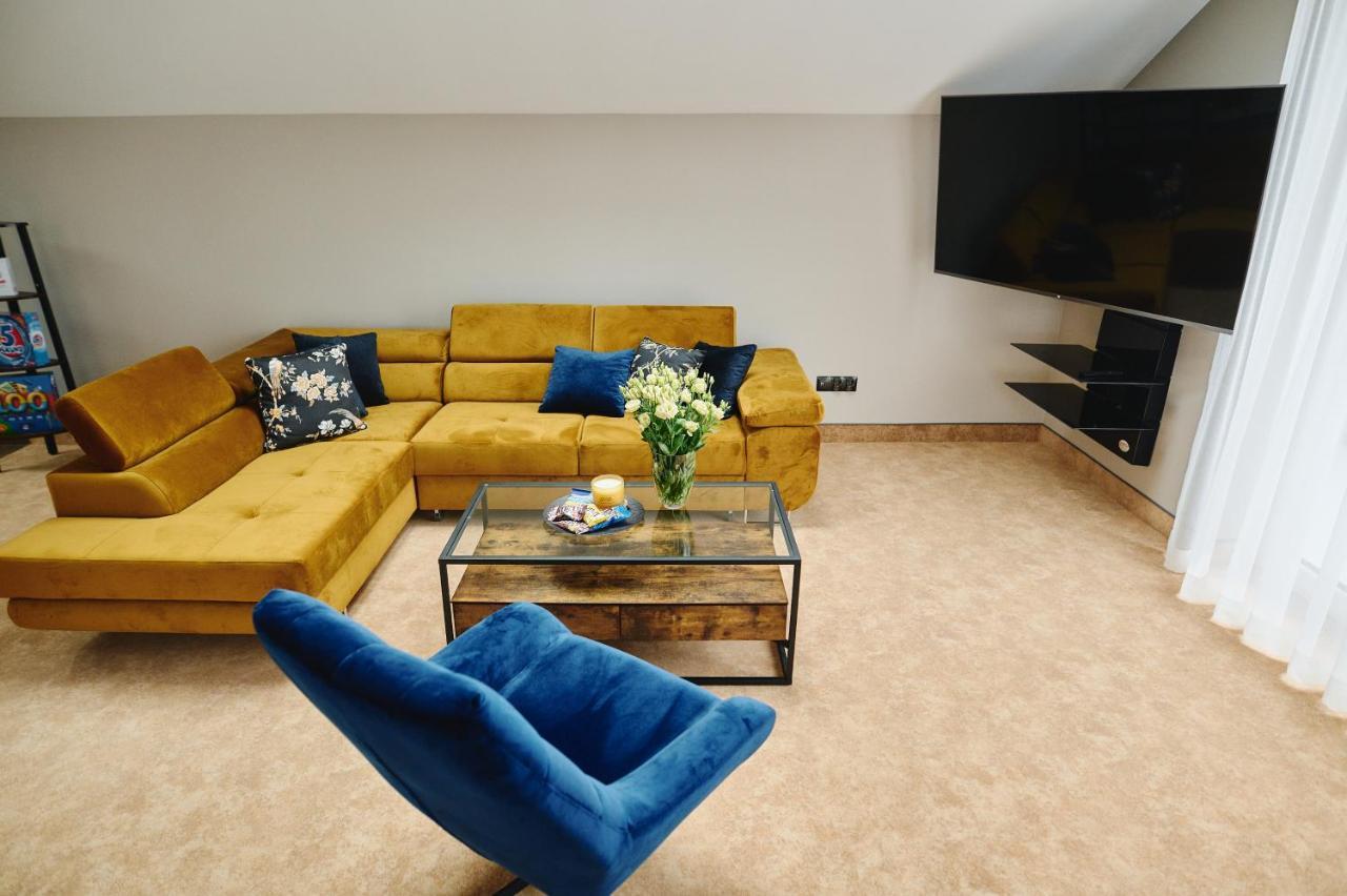 M&M Apartamenty Jasionka ภายนอก รูปภาพ